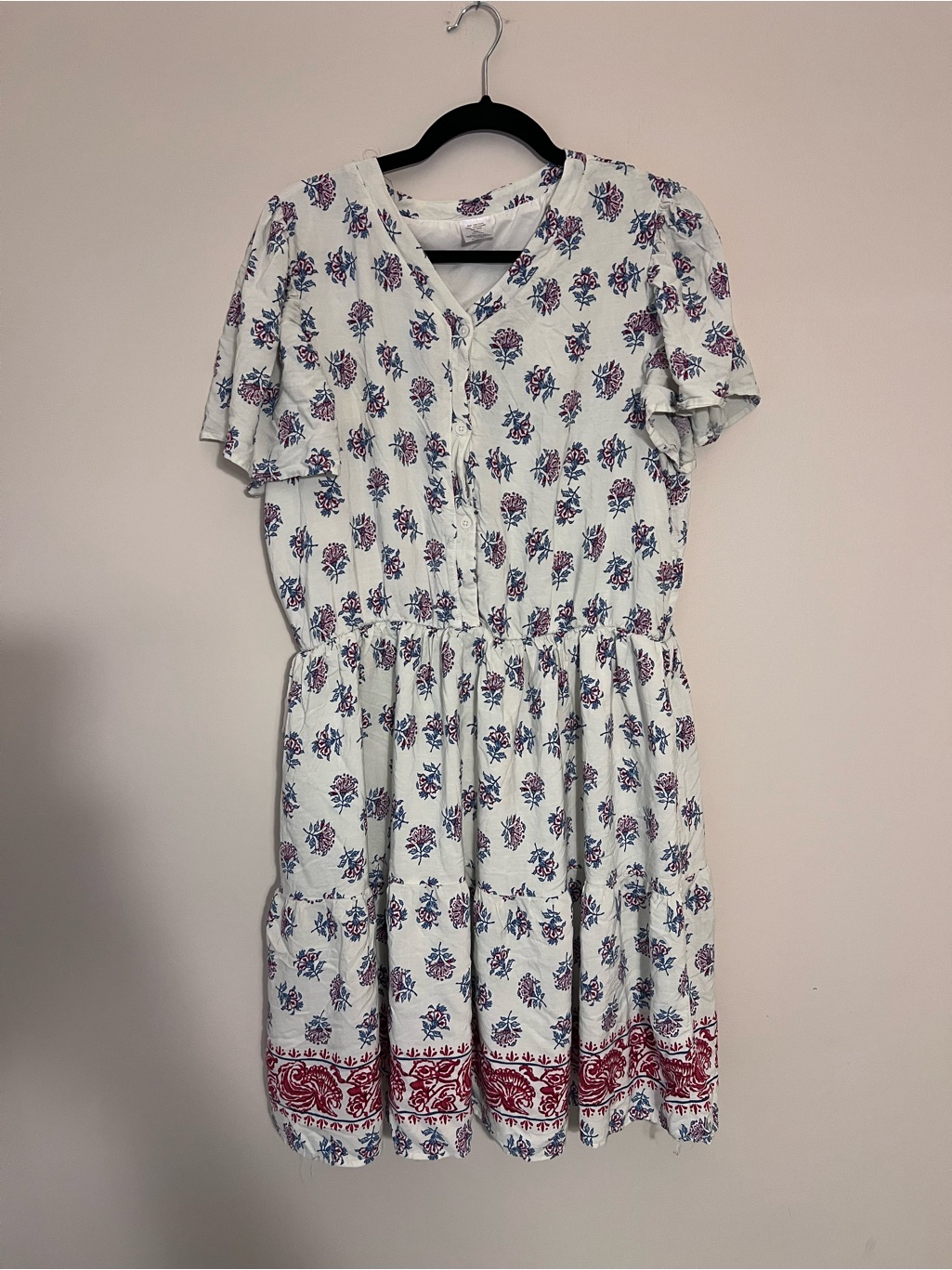 White Floral Button-Up Top With Blue And Red Print
